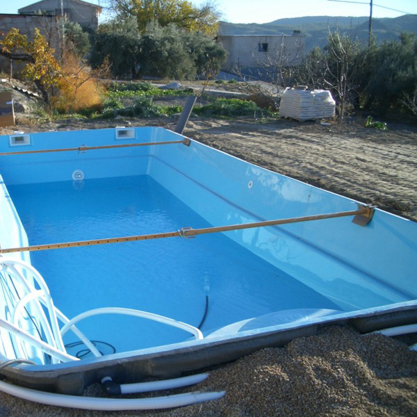 Piscina de poliester en Ubeda