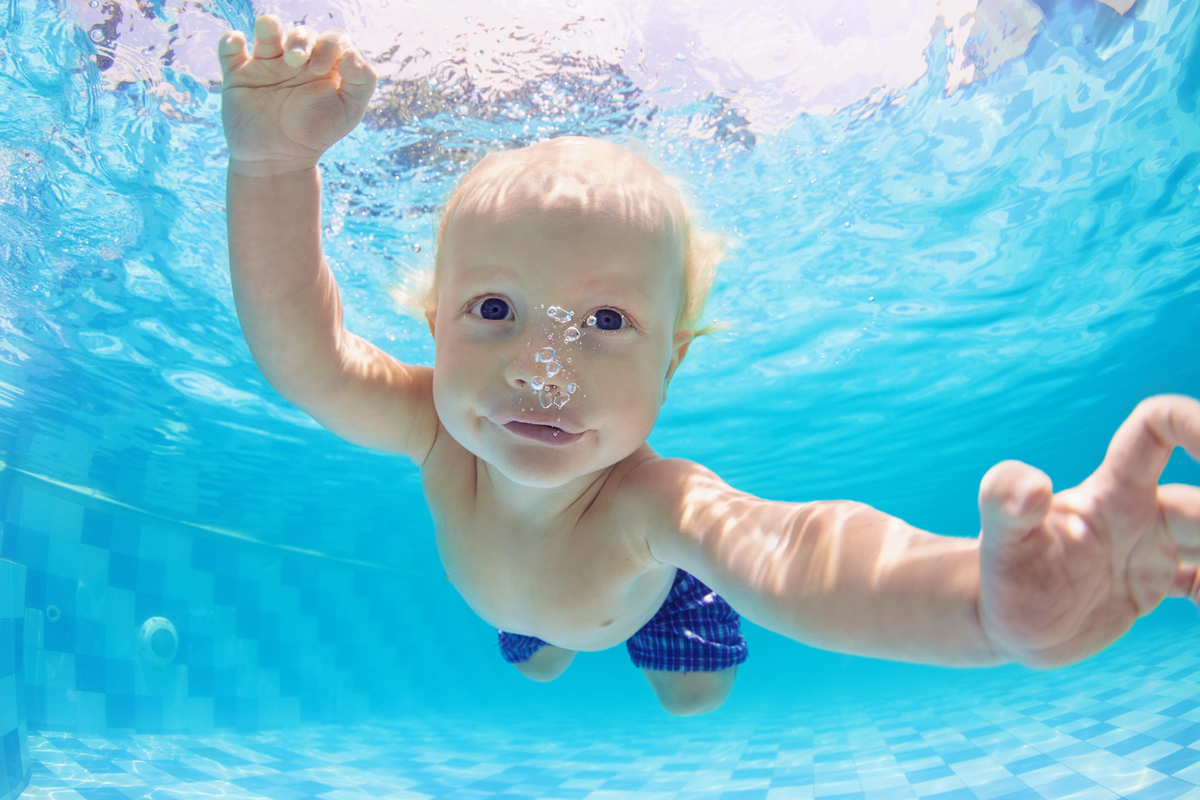 Productos y accesorios para el mantenimiento de piscinas